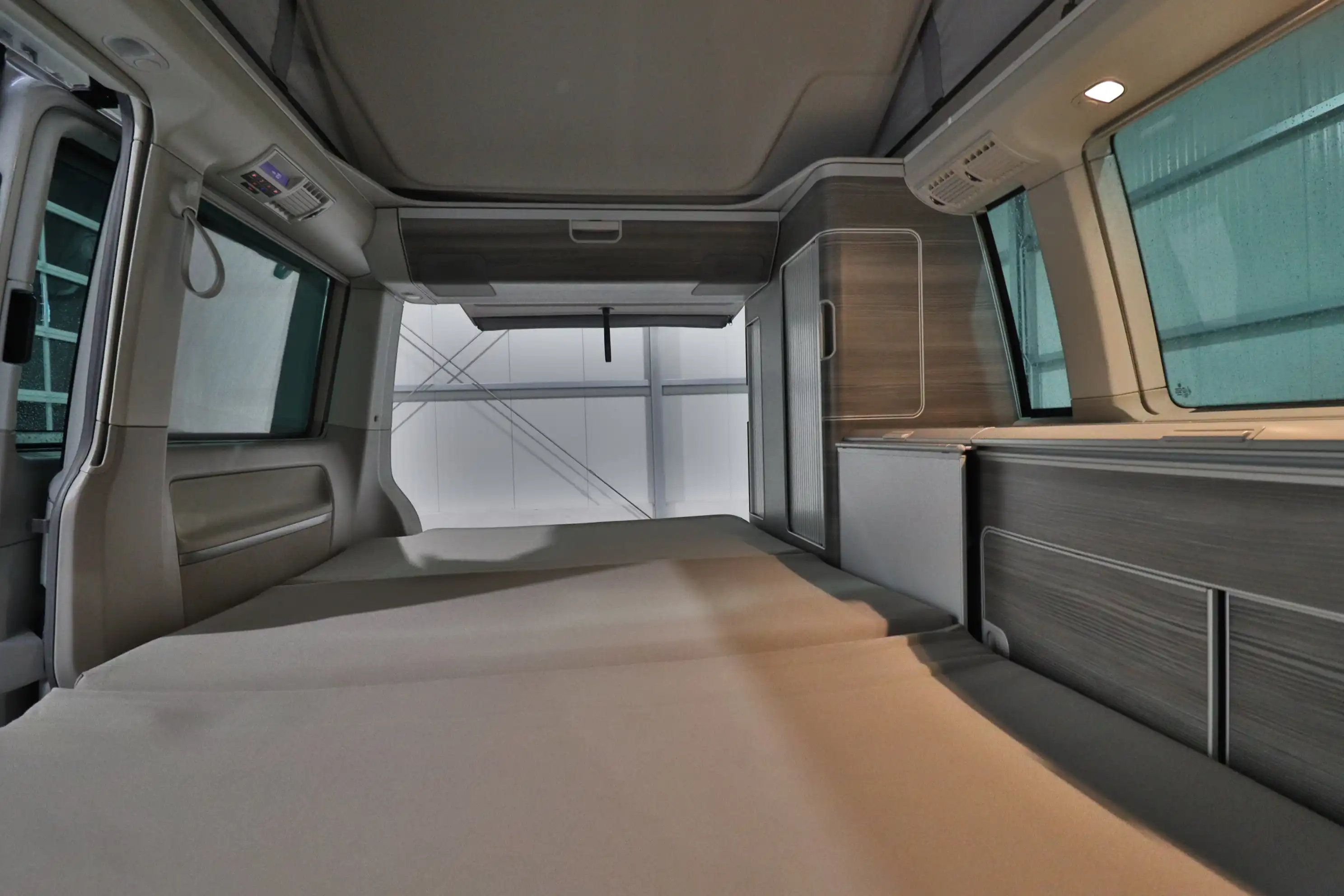 VOLKSWAGEN T6 California Ocean
